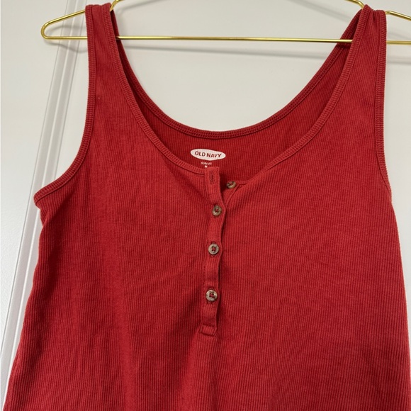 ⭐️3 / $15⭐️ 🆕 Old Navy Slim Fit Tank Top with buttons Burnt Orange - Picture 2 of 5